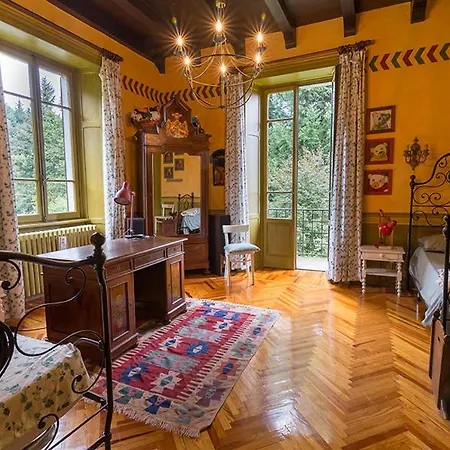 Villa Nocco Sleeps 12