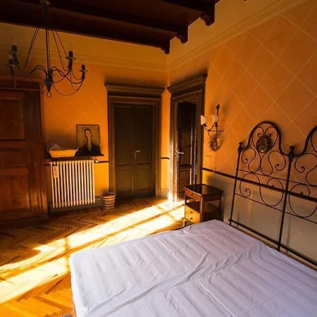 Nocco Sleeps 12 *